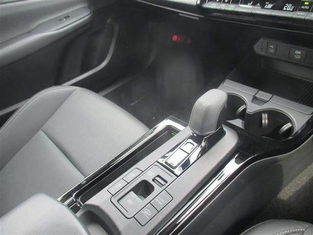 プリウス Ｚ　革シート　ミュージックプレイヤー接続可　バックカメラ　衝突被害軽減システム　ＥＴＣ　ＬＥＤヘッドランプ　ワンオーナー　記録簿（21枚目）