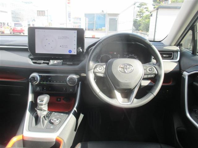 ＲＡＶ４ ハイブリッドアドベンチャー　サンルーフ　４ＷＤ　ミュージックプレイヤー接続可　バックカメラ　衝突被害軽減システム　ＥＴＣ　ＬＥＤヘッドランプ　ワンオーナー　記録簿（6枚目）