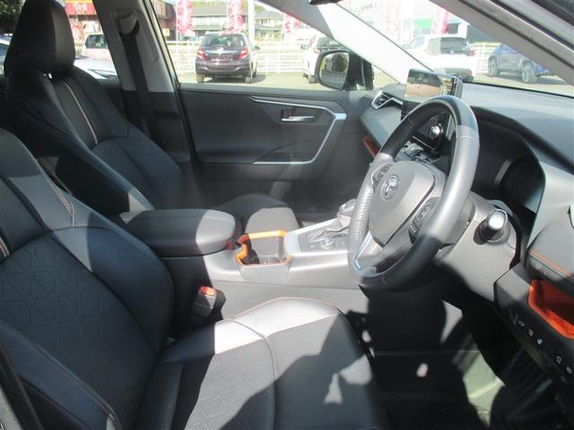 ＲＡＶ４ ハイブリッドアドベンチャー　サンルーフ　４ＷＤ　ミュージックプレイヤー接続可　バックカメラ　衝突被害軽減システム　ＥＴＣ　ＬＥＤヘッドランプ　ワンオーナー　記録簿（7枚目）