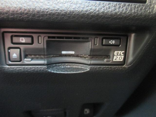 ＲＡＶ４ ハイブリッドアドベンチャー　サンルーフ　４ＷＤ　ミュージックプレイヤー接続可　バックカメラ　衝突被害軽減システム　ＥＴＣ　ＬＥＤヘッドランプ　ワンオーナー　記録簿（19枚目）