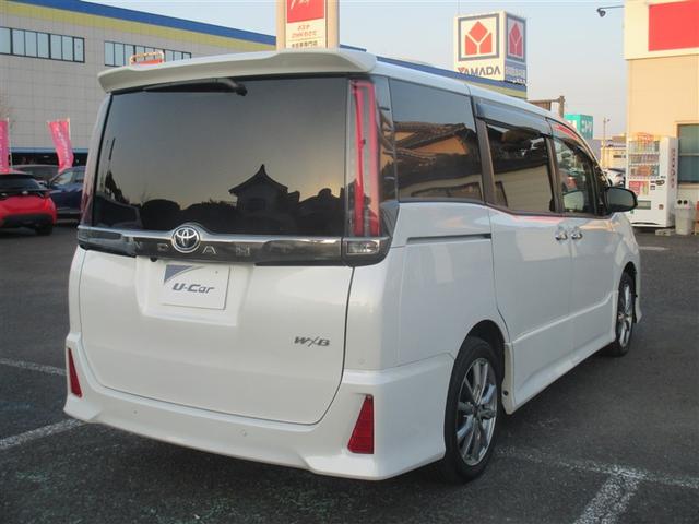 ノア Ｓｉ　ダブルバイビーＩＩＩ　フルセグ　メモリーナビ　ＤＶＤ再生　後席モニター　バックカメラ　衝突被害軽減システム　ＥＴＣ　ドラレコ　両側電動スライド　ＬＥＤヘッドランプ　ウオークスルー　乗車定員８人　３列シート　ワンオーナー（5枚目）