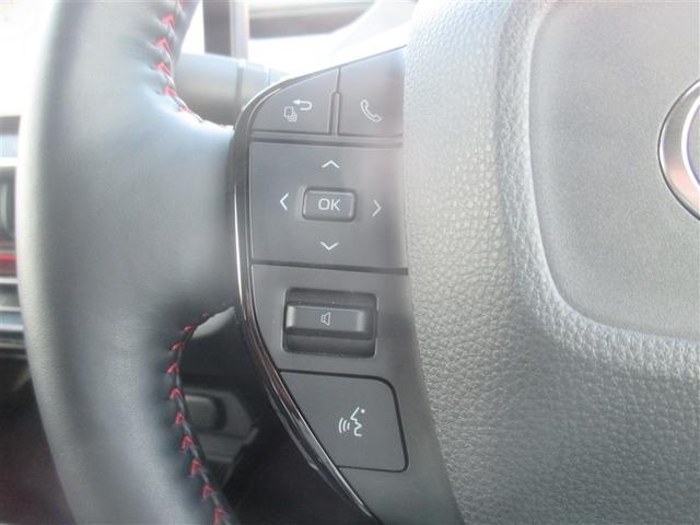 プリウス Ｚ　革シート　ミュージックプレイヤー接続可　バックカメラ　衝突被害軽減システム　ＥＴＣ　ＬＥＤヘッドランプ　フルエアロ　記録簿（18枚目）