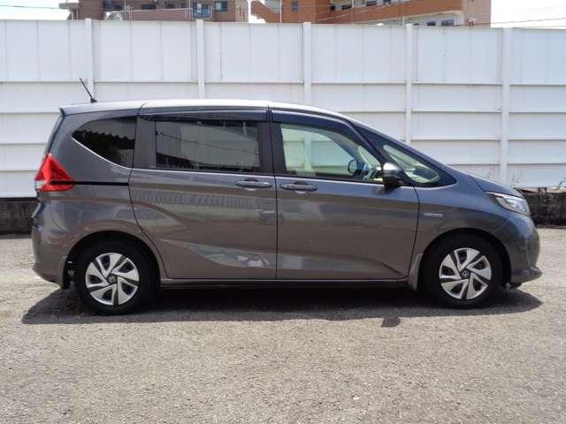 フリードハイブリッド ホンダ ハイブリッド g サイドリフトアップシート車 ワンオーナー 記録簿 禁煙車 abs バックカメラ アイドリングストップ 盗難防止システム ナビ フルセグtv etc スマートキー ウォークスルー 両側電動スライドドア 大分県 フリードハイブリッド ホンダ ハイブリッド g サイドリフトアップシート車 ワンオーナー 記録簿 禁煙車 abs バックカメラ アイドリングストップ 盗難防止システム ナビ フルセグtv etc スマートキー ウォークスルー 両側電動スライドドア 大分県