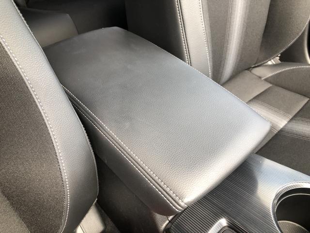 シビック ＬＸ　登録済未使用車　クルコン　リアカメラ　横滑り防止装置　禁煙車　１オーナー　ソナー　ターボ車　シートヒーター　オートエアコン　サイドエアバッグ　パワーウィンドウ　ＡＢＳ　スマートキー　エアバッグ　地デジ（13枚目）