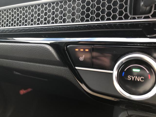 シビック ＬＸ　登録済未使用車　クルコン　リアカメラ　横滑り防止装置　禁煙車　１オーナー　ソナー　ターボ車　シートヒーター　オートエアコン　サイドエアバッグ　パワーウィンドウ　ＡＢＳ　スマートキー　エアバッグ　地デジ（15枚目）