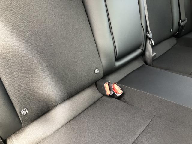 シビック ＬＸ　登録済未使用車　クルコン　リアカメラ　横滑り防止装置　禁煙車　１オーナー　ソナー　ターボ車　シートヒーター　オートエアコン　サイドエアバッグ　パワーウィンドウ　ＡＢＳ　スマートキー　エアバッグ　地デジ（24枚目）