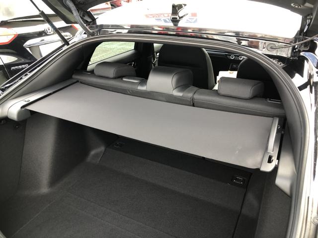 シビック ＬＸ　登録済未使用車　クルコン　リアカメラ　横滑り防止装置　禁煙車　１オーナー　ソナー　ターボ車　シートヒーター　オートエアコン　サイドエアバッグ　パワーウィンドウ　ＡＢＳ　スマートキー　エアバッグ　地デジ（26枚目）