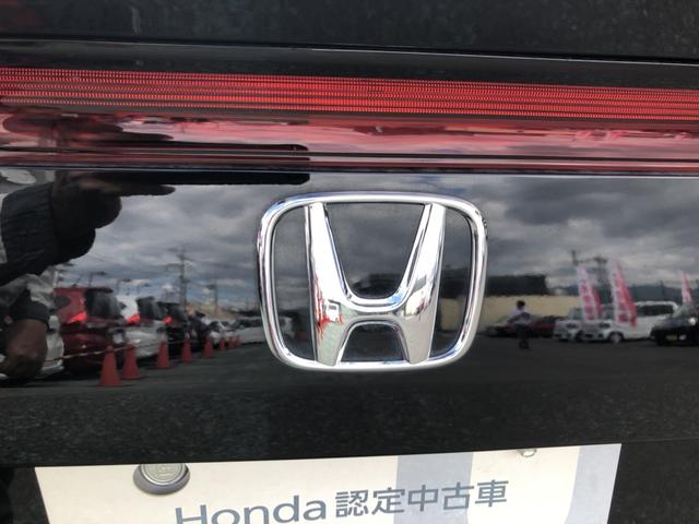 シビック ＬＸ　登録済未使用車　クルコン　リアカメラ　横滑り防止装置　禁煙車　１オーナー　ソナー　ターボ車　シートヒーター　オートエアコン　サイドエアバッグ　パワーウィンドウ　ＡＢＳ　スマートキー　エアバッグ　地デジ（52枚目）