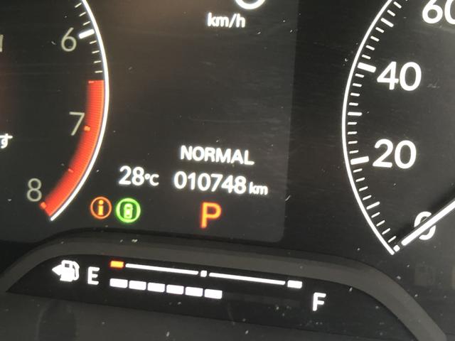 シビック ＬＸ　登録済未使用車　クルコン　リアカメラ　横滑り防止装置　禁煙車　１オーナー　ソナー　ターボ車　シートヒーター　オートエアコン　サイドエアバッグ　パワーウィンドウ　ＡＢＳ　スマートキー　エアバッグ　地デジ（54枚目）