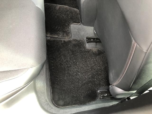 シビック ＬＸ　登録済未使用車　クルコン　リアカメラ　横滑り防止装置　禁煙車　１オーナー　ソナー　ターボ車　シートヒーター　オートエアコン　サイドエアバッグ　パワーウィンドウ　ＡＢＳ　スマートキー　エアバッグ　地デジ（68枚目）