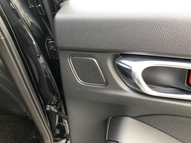 シビック ＬＸ　登録済未使用車　クルコン　リアカメラ　横滑り防止装置　禁煙車　１オーナー　ソナー　ターボ車　シートヒーター　オートエアコン　サイドエアバッグ　パワーウィンドウ　ＡＢＳ　スマートキー　エアバッグ　地デジ（69枚目）