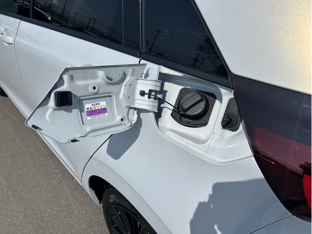 フィット ホーム２０周年特別仕様車メゾン　試乗車アップ　純正ナビ　ＬＥＤ　アルミホイール　シートヒーター　ワンオーナー　禁煙車　衝突被害軽減システム　地デジ　パーキングセンサー　アイドリングストップ　クルーズコントロール　スマートキーシステム（46枚目）