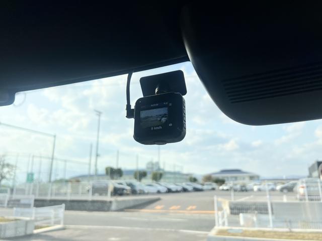 Ｎ－ＢＯＸカスタム ベースグレード　レンタカーアップ・ドラレコ・ホンダ純正ナビ・両側電動スライドドア・アルミホイール・ホンダコネクトナビ　ＥＣＯＮモード　衝突軽減ブレーキ　禁煙　ＵＳＢ　ＬＥＤライト　前席シートヒーター　オートエアコン（5枚目）