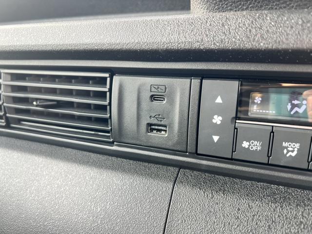 Ｎ－ＢＯＸカスタム ベースグレード　レンタカーアップ・ドラレコ・ホンダ純正ナビ・両側電動スライドドア・アルミホイール・ホンダコネクトナビ　ＥＣＯＮモード　衝突軽減ブレーキ　禁煙　ＵＳＢ　ＬＥＤライト　前席シートヒーター　オートエアコン（12枚目）