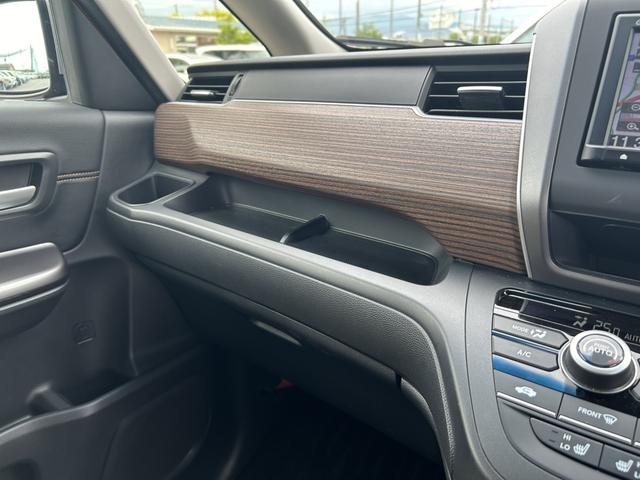 フリード＋ クロスター・ホンダセンシング　純正ナビ　ＥＴＣ　フロントドラレコ　シートヒーター　衝突軽減ブレーキ　リモコンキー　両側ＰＳＤ　１オーナー　整備記録簿　禁煙　オートクルーズコントロール　ＶＳＡ　エコアイドル　オートエアコン　Ｒカメラ（25枚目）