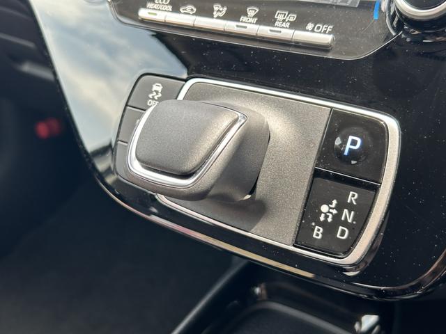 アクア Ｇ　レンタカーアップ　純正ナビ　ＥＴＣ　ドラレコ　禁煙車　Ｒカメラ　前後センサー　衝突軽減　横滑り防止装置　スマートキー　オートエアコン　アイドルストップ　キーフリ　クルーズコントロール　整備記録簿　ＰＳ（15枚目）