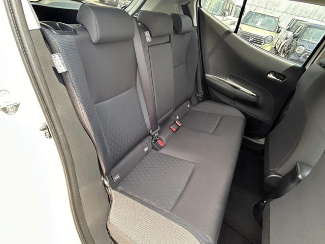 アクア Ｇ　レンタカーアップ　純正ナビ　ＥＴＣ　ドラレコ　禁煙車　Ｒカメラ　前後センサー　衝突軽減　横滑り防止装置　スマートキー　オートエアコン　アイドルストップ　キーフリ　クルーズコントロール　整備記録簿　ＰＳ（25枚目）