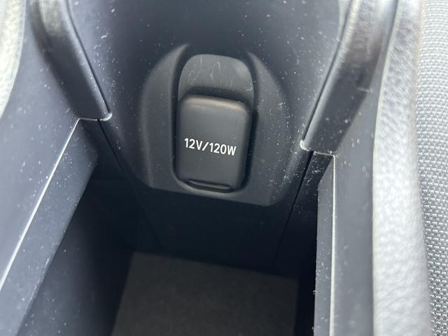 アクア Ｇ　レンタカーアップ　純正ナビ　ＥＴＣ　ドラレコ　禁煙車　Ｒカメラ　前後センサー　衝突軽減　横滑り防止装置　スマートキー　オートエアコン　アイドルストップ　キーフリ　クルーズコントロール　整備記録簿　ＰＳ（28枚目）