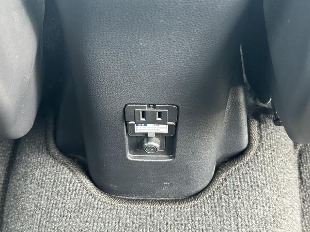 アクア Ｇ　レンタカーアップ　純正ナビ　ＥＴＣ　ドラレコ　禁煙車　Ｒカメラ　前後センサー　衝突軽減　横滑り防止装置　スマートキー　オートエアコン　アイドルストップ　キーフリ　クルーズコントロール　整備記録簿　ＰＳ（29枚目）