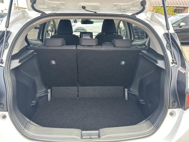 アクア Ｇ　レンタカーアップ　純正ナビ　ＥＴＣ　ドラレコ　禁煙車　Ｒカメラ　前後センサー　衝突軽減　横滑り防止装置　スマートキー　オートエアコン　アイドルストップ　キーフリ　クルーズコントロール　整備記録簿　ＰＳ（30枚目）