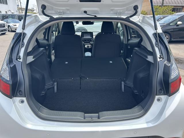 アクア Ｇ　レンタカーアップ　純正ナビ　ＥＴＣ　ドラレコ　禁煙車　Ｒカメラ　前後センサー　衝突軽減　横滑り防止装置　スマートキー　オートエアコン　アイドルストップ　キーフリ　クルーズコントロール　整備記録簿　ＰＳ（31枚目）