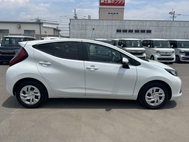 アクア Ｇ　レンタカーアップ　純正ナビ　ＥＴＣ　ドラレコ　禁煙車　Ｒカメラ　前後センサー　衝突軽減　横滑り防止装置　スマートキー　オートエアコン　アイドルストップ　キーフリ　クルーズコントロール　整備記録簿　ＰＳ（37枚目）