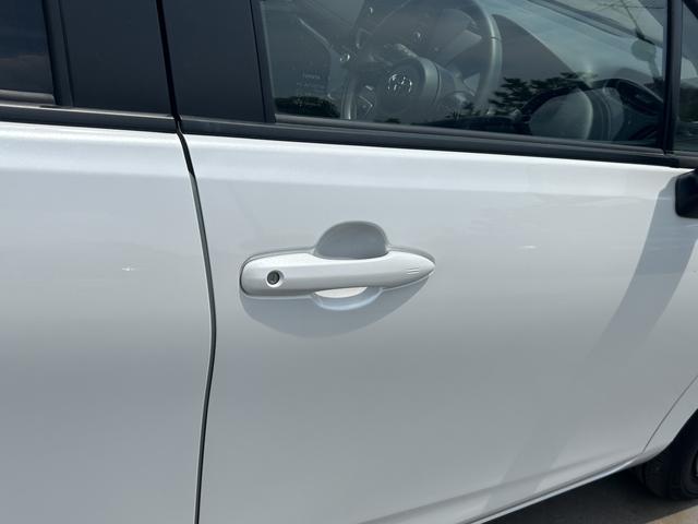 アクア Ｇ　レンタカーアップ　純正ナビ　ＥＴＣ　ドラレコ　禁煙車　Ｒカメラ　前後センサー　衝突軽減　横滑り防止装置　スマートキー　オートエアコン　アイドルストップ　キーフリ　クルーズコントロール　整備記録簿　ＰＳ（46枚目）