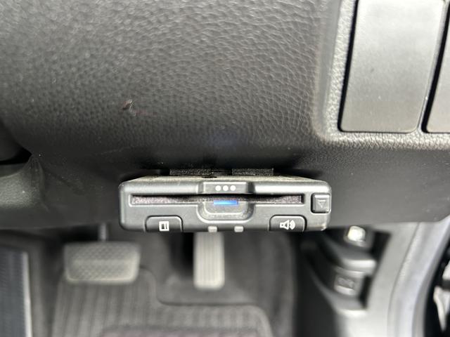シャトル ハイブリッドＺ　純正ナビ　ＥＴＣ　アルミホイール　シートヒーター　ワンオーナー　禁煙車　記録簿付　フルセグ地デジＴＶ　Ｂカメラ　シートＨ　クルコン　キーフリ　アドバンストキー　ナビＴＶ　盗難防止システム　ＥＣＯＮ（8枚目）