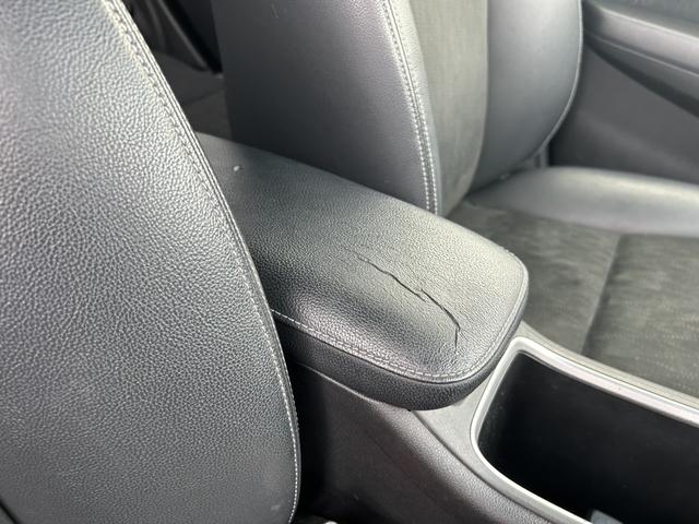 シャトル ハイブリッドＺ　純正ナビ　ＥＴＣ　アルミホイール　シートヒーター　ワンオーナー　禁煙車　記録簿付　フルセグ地デジＴＶ　Ｂカメラ　シートＨ　クルコン　キーフリ　アドバンストキー　ナビＴＶ　盗難防止システム　ＥＣＯＮ（12枚目）