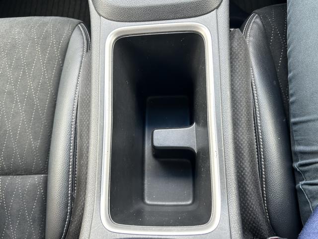 シャトル ハイブリッドＺ　純正ナビ　ＥＴＣ　アルミホイール　シートヒーター　ワンオーナー　禁煙車　記録簿付　フルセグ地デジＴＶ　Ｂカメラ　シートＨ　クルコン　キーフリ　アドバンストキー　ナビＴＶ　盗難防止システム　ＥＣＯＮ（20枚目）