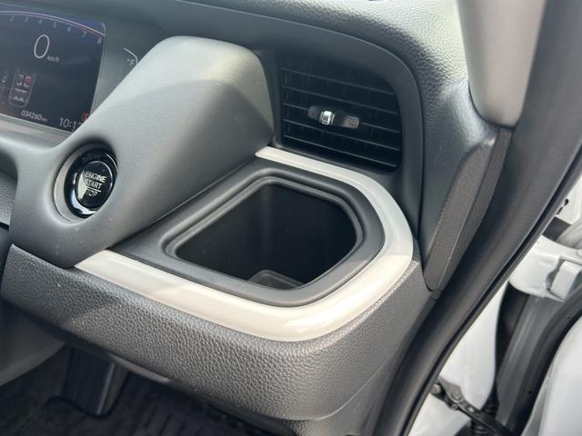 フィット ホーム　純正ナビ　ＥＴＣ　ＬＥＤ　アルミホイール　ワンオーナー　禁煙車　バックカメラ付き　スマキ－　ＵＳＢ　サイドカーテンエアバック　記録簿　キーレス　エアコン　パワステ　ＤＶＤ再生　ＶＳＡ　クルコン　ＡＢＳ（22枚目）