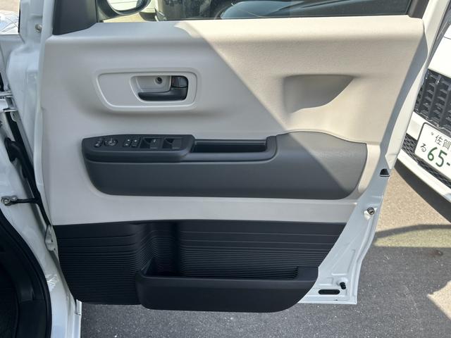 Ｎ－ＢＯＸ ベースグレード　レンタカーアップ　純正ナビ　ＥＴＣ　ドラレコ　パワーウインドー　衝突被害軽減　バックカメラ付　インテリキー　横滑り防止機能　ＵＳＢ　禁煙　両側スライド片側電動ドア　オートエアコン　ＬＥＤライト　ＡＢＳ（55枚目）