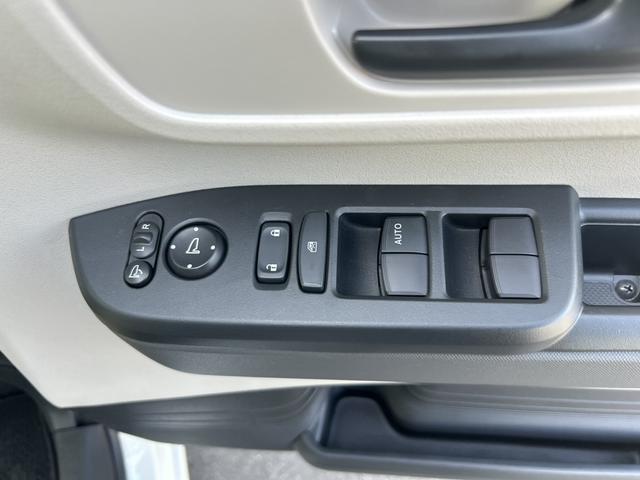 Ｎ－ＢＯＸ ベースグレード　レンタカーアップ　純正ナビ　ＥＴＣ　ドラレコ　パワーウインドー　衝突被害軽減　バックカメラ付　インテリキー　横滑り防止機能　ＵＳＢ　禁煙　両側スライド片側電動ドア　オートエアコン　ＬＥＤライト　ＡＢＳ（56枚目）