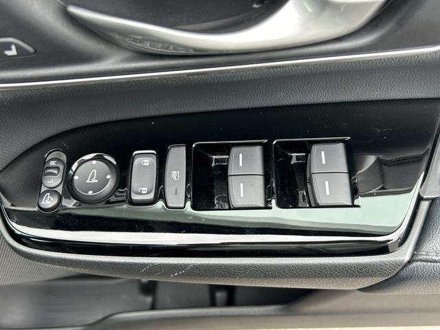 ＣＲ－Ｖ ＥＸ・マスターピース　純正ナビ　ＥＴＣ２．０　ドラレコ　ガラスルーフ　ブラインドスポットインフォメーション　電動シート　記録簿　禁煙車　Ｓルーフ　ワンオーナー車　セキュリティーアラーム　ターボ　ＤＶＤ再生可　フルセグテレビ（73枚目）