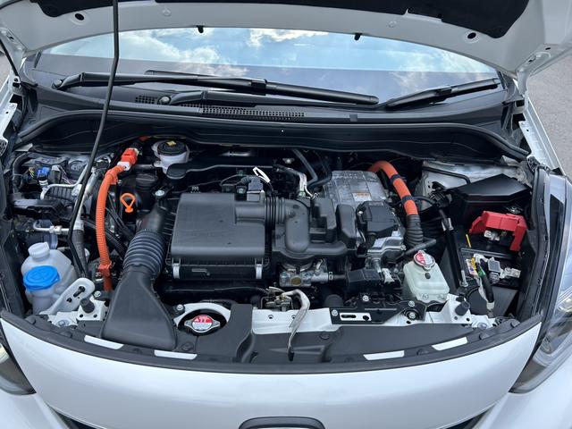 フィット ｅ：ＨＥＶホーム　試乗車アップ　純正ディスプレイオーディオ　ドラレコ　ＬＥＤ　ワンオーナー　禁煙車　コーナーソナー　１オーナー車　記録簿　サイドカーテンエアバック　Ｂカメ　ＷＳＲＳ　スマートキープッシュスタート　ＶＳＡ（31枚目）