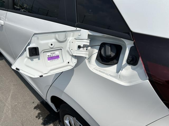 フィット ｅ：ＨＥＶホーム　試乗車アップ　純正ディスプレイオーディオ　ドラレコ　ＬＥＤ　ワンオーナー　禁煙車　コーナーソナー　１オーナー車　記録簿　サイドカーテンエアバック　Ｂカメ　ＷＳＲＳ　スマートキープッシュスタート　ＶＳＡ（43枚目）