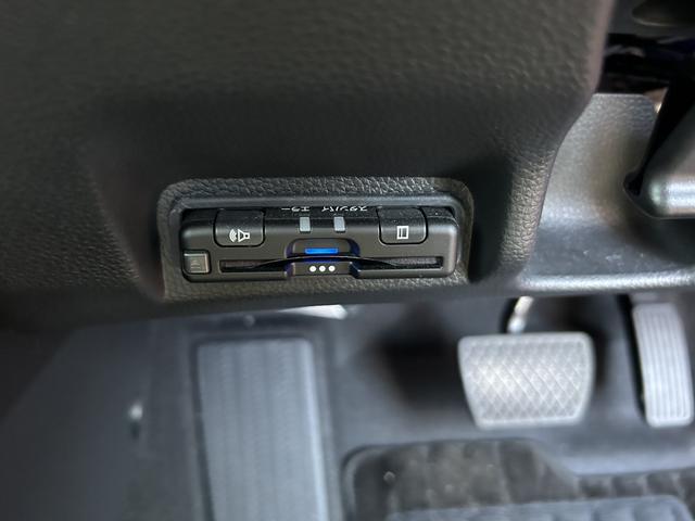 ヴェゼル ｅ：ＨＥＶＺ　純正ナビ　ＥＴＣ　前後ドラレコ　ＬＥＤ　アルミホイール　ホンダセンシング　スマートキープッシュスタート　１オ－ナ－　サイドＳＲＳ　Ｂカメ　両席エアバック　クルーズＣ　パワーウィンドウ　禁煙　ＡＡＣ（8枚目）
