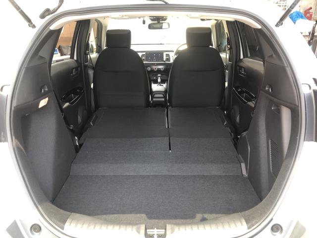 フィット ｅ：ＨＥＶクロスター　純正ナビ　ＥＴＣ　前後ドラレコ　ＬＥＤ　アルミホイール　ワンオーナー　禁煙車　ＣＭＢＳ　横滑り防止機能　整備記録簿　ドラレコ付き　ＵＳＢ入力　パワステ　パワーウィンド　地デジＴＶ　サイドエアバッグ（32枚目）