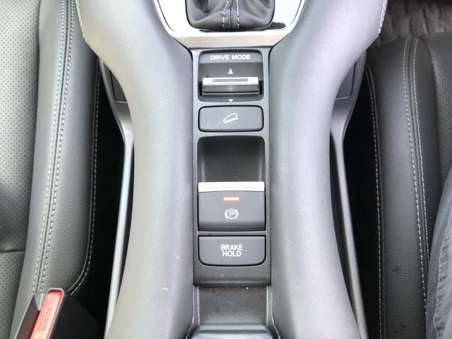 ＺＲ－Ｖ Ｚ　試乗車アップ　純正ナビ　ＥＴＣ　ドラレコ　ＬＥＤ　アルミホイール　衝突被害軽減　整備記録簿　サイドエアバッグ　ドライブレコーダー　横滑り防止装置　電動トランク　Ｂカメラ　ナビＴＶ　ターボ　Ｐセンサー（18枚目）