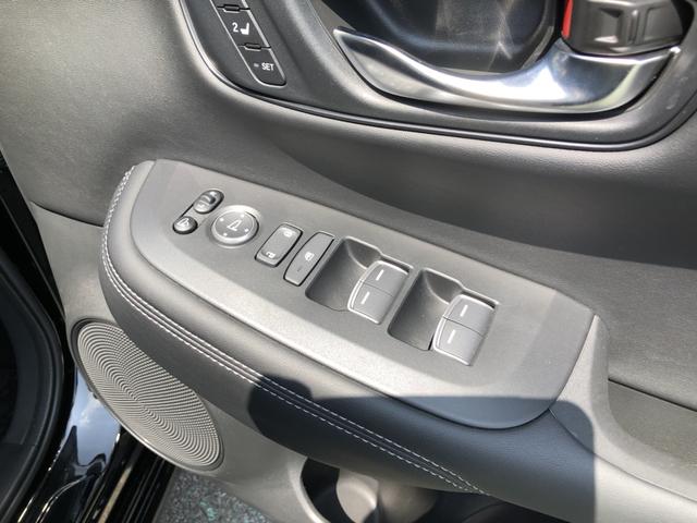 ＺＲ－Ｖ Ｚ　試乗車アップ　純正ナビ　ＥＴＣ　ドラレコ　ＬＥＤ　アルミホイール　衝突被害軽減　整備記録簿　サイドエアバッグ　ドライブレコーダー　横滑り防止装置　電動トランク　Ｂカメラ　ナビＴＶ　ターボ　Ｐセンサー（69枚目）
