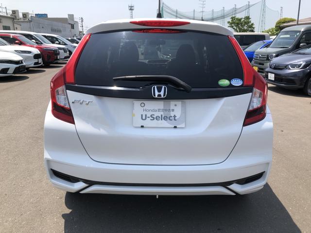 フィット １３Ｇ・Ｆ　ＣＤプレイヤー　ワンオーナー　禁煙車　スマートキー　記録簿　キーフリーシステム　両席エアバック　横滑り防止装置付　ＡＢＳ　スマートキ－　運転席エアバッグ　ＡＵＴＯエアコン　パワーウィンドー　パワステ（30枚目）