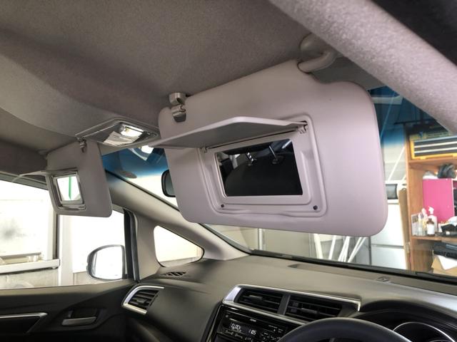 フィット １３Ｇ・Ｆ　ＣＤプレイヤー　ワンオーナー　禁煙車　スマートキー　記録簿　キーフリーシステム　両席エアバック　横滑り防止装置付　ＡＢＳ　スマートキ－　運転席エアバッグ　ＡＵＴＯエアコン　パワーウィンドー　パワステ（41枚目）