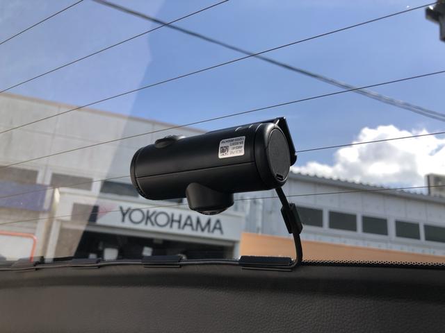 シビック ｅ：ＨＥＶ　純正ナビ　ＥＴＣ　前後ドラレコ　ＬＥＤ　アルミホイール　ブラインドスポットインフォメーション　ブレーキサポート　１オナ　Ｂカメ　ＥＳＣ　フルオートエアコン　地デジ　サイドエアバッグ　クリアランスソナー（10枚目）