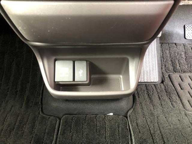 フリード Ｇ　試乗車アップ　純正ナビ　両側電動ドア　ＬＥＤ　シートヒーター　Ａクルーズ　記録簿　３列シート　パワーウインドウ　地デジ　Ｒカメラ　イモビ　禁煙　ＶＳＡ　ＵＳＢ　エアコン　エアバッグ　スマートキー（13枚目）