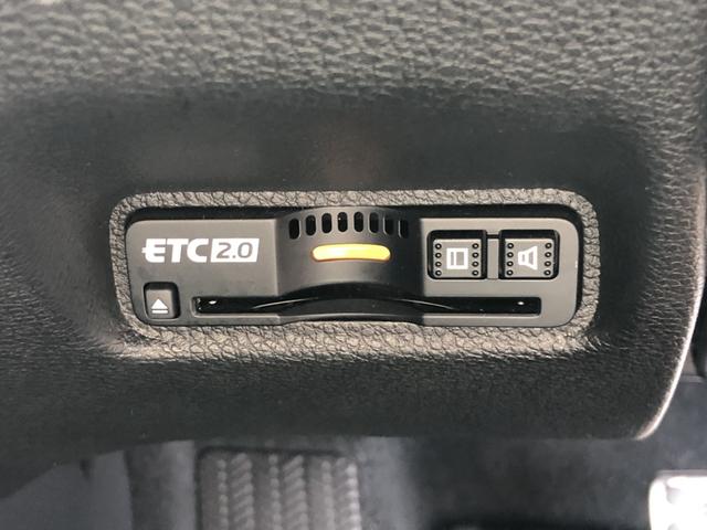 シビック ハッチバック　純正ナビ　ＥＴＣ　前後ドラレコ　ＬＥＤ　アルミホイール　シートヒーター　電動シート　追突軽減ブレーキ　盗難防止装置　１オーナー　Ｂモニター　整備記録簿　横滑防止　禁煙車両　フルセグＴＶ　スマートキー（7枚目）
