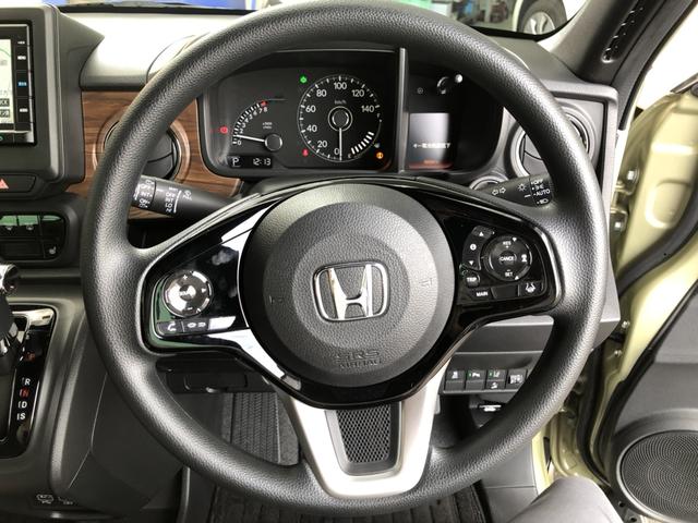 Ｎ－ＯＮＥ オリジナルスタイルプラスアーバン　試乗車アップ　純正ナビ　ＬＥＤ　シートヒーター　クルーズコントロール　Ａクルーズ　衝突被害軽減ブレーキ　横滑り防止装置　バックカメラ　クリアランスソナー　シートＨ　アイドリングストップ　スマートキー（8枚目）