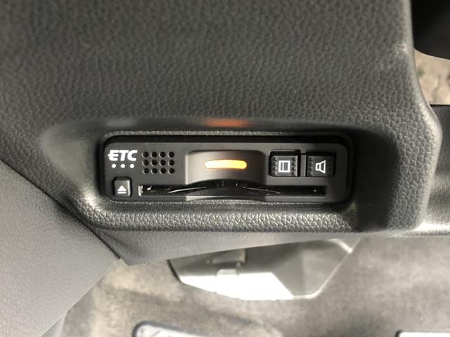 フィット １３Ｇ・Ｆコンフォートエディション　純正ナビ　ＥＴＣ　ＬＥＤ　ワンオーナー　禁煙車　記録簿　エアコン　リヤカメラ　横滑防止装置　衝突軽減　パワーウィンドウ　スマートキー　ＤＶＤ再生　ＡＢＳ　クルーズコントロール　Ｉストップ　ＵＳＢ（8枚目）