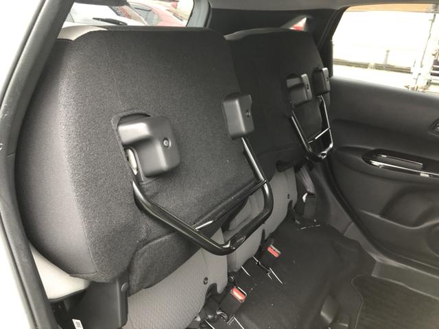 フィット ｅ：ＨＥＶネス　純正ナビ　前後ドラレコ　ＬＥＤ　アルミホイール　禁煙車　ワンオーナー　衝突軽減　Ｒカメ　パーキングセンサー　サイドカーテンエアバック　地デジ　ＵＳＢ　オートエアコン　ＤＶＤ　スマキー　エアバッグ（27枚目）