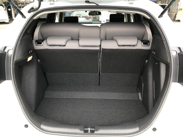 フィット ｅ：ＨＥＶネス　純正ナビ　前後ドラレコ　ＬＥＤ　アルミホイール　禁煙車　ワンオーナー　衝突軽減　Ｒカメ　パーキングセンサー　サイドカーテンエアバック　地デジ　ＵＳＢ　オートエアコン　ＤＶＤ　スマキー　エアバッグ（28枚目）