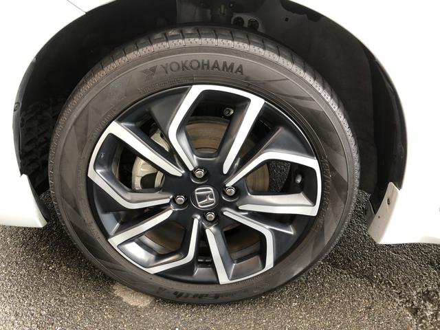 フィット ｅ：ＨＥＶネス　純正ナビ　前後ドラレコ　ＬＥＤ　アルミホイール　禁煙車　ワンオーナー　衝突軽減　Ｒカメ　パーキングセンサー　サイドカーテンエアバック　地デジ　ＵＳＢ　オートエアコン　ＤＶＤ　スマキー　エアバッグ（31枚目）
